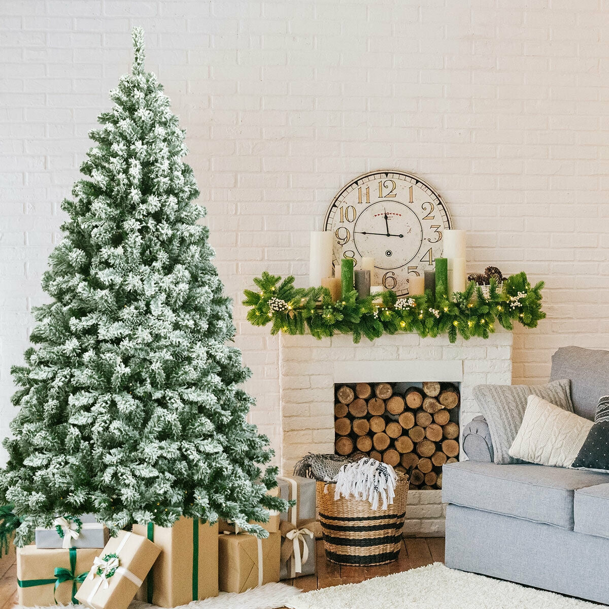 Sapin de Noël artificiel floqué de neige de 6 pieds avec charnières et 928 pointes