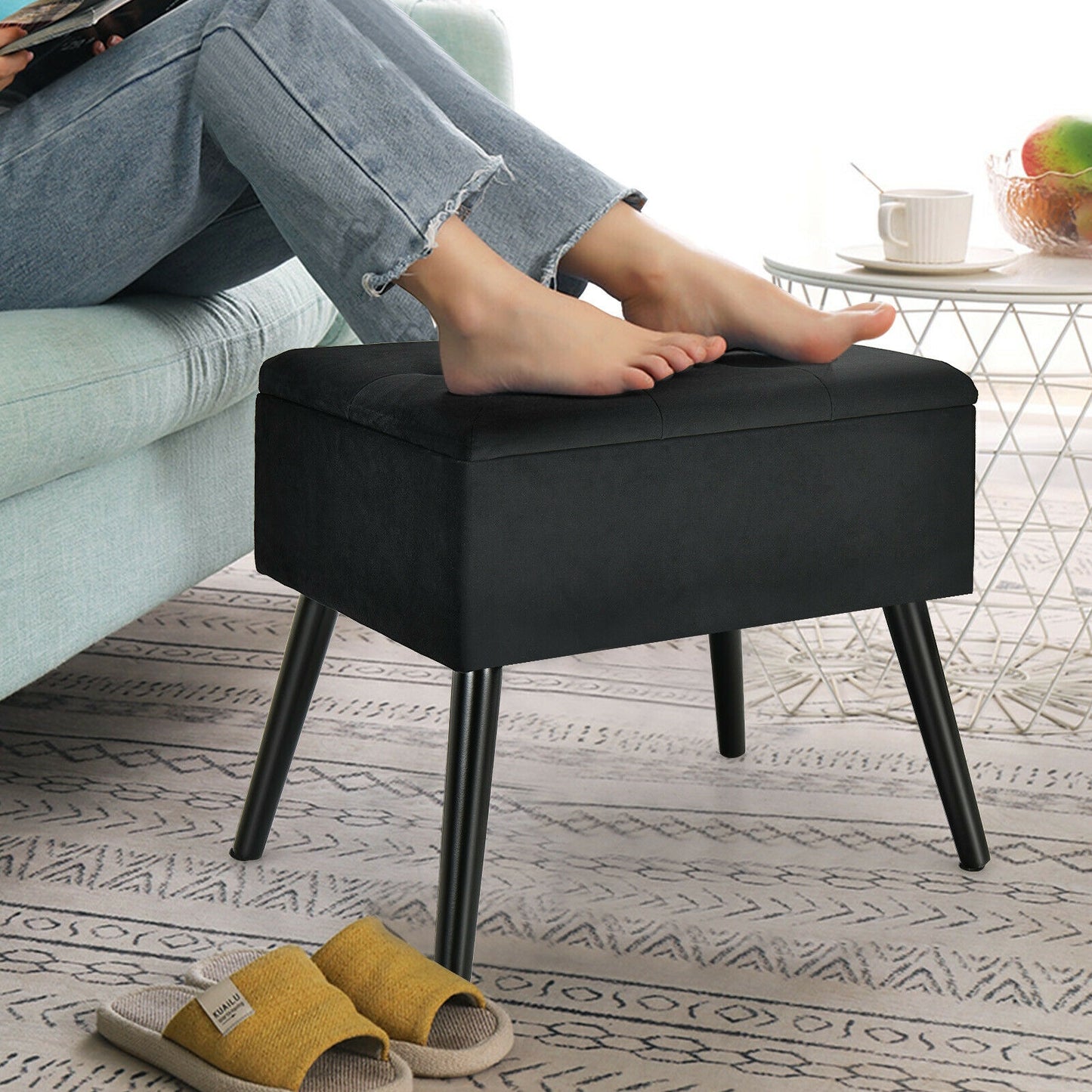 Pouf de rangement en velours avec pieds en bois massif pour salon et chambre à coucher