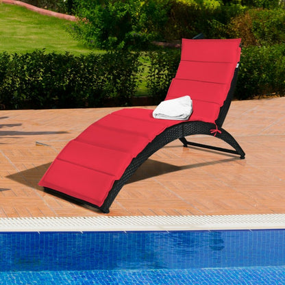 Chaise longue portable pliable en rotin avec coussin