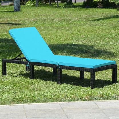 Chaise longue de patio en rotin avec coussins et hauteur réglable