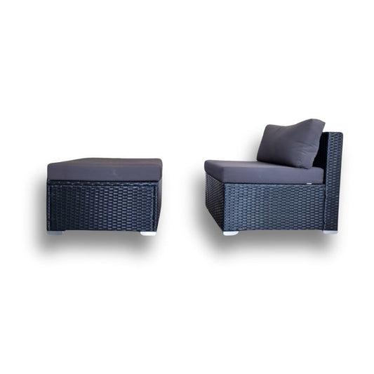 Chaise en osier + pouf | Votre paire de patio idéale 